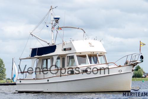 Tekniset tiedot ja arvostelut